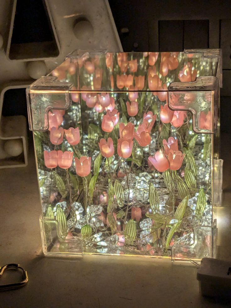 Lámpara De Tulipanes en forma de Cubo